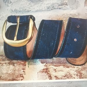 beautiful Eddie bauer navy belt